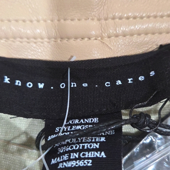 KNOW ONE CARE Tan High-Waisted Pants NEW SIZE LARGE. - Picture 11 of 13